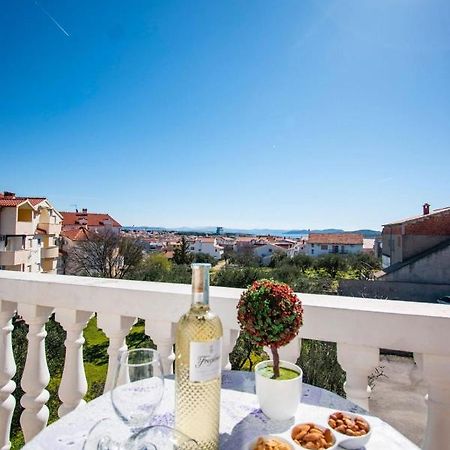 Family Holiday Apartments Lucia Vodice Exterior foto